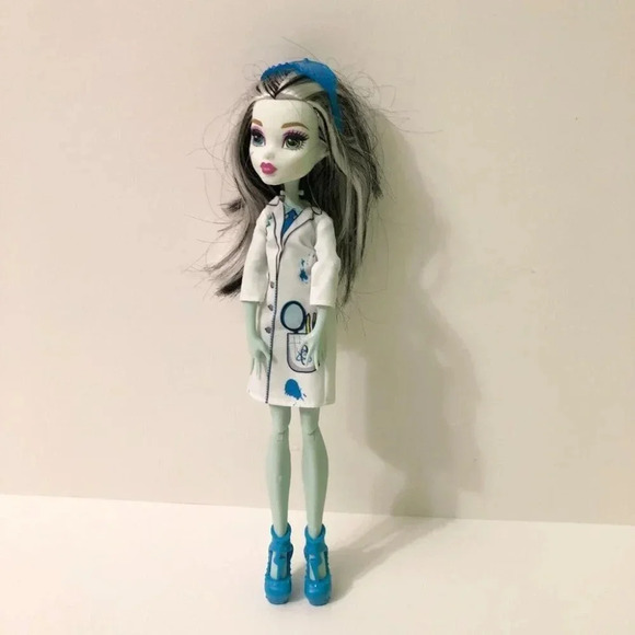 Mattel Other - Monster High Skulltimate Science Class Frankie Stein Doll